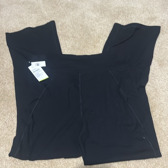 Balance Legging, Wide Leg - Picture 2 of 5